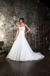 RAYA, Robe de mariée vue de dos